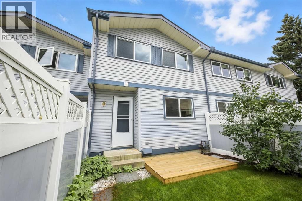 Single Family House for Sale in  Woodmont Terrace SW Woodbine Calgary 