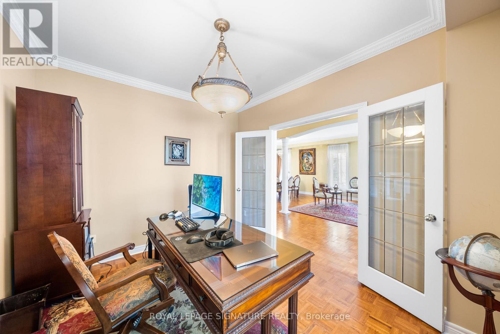 Photo 11 of 3 Linda Margaret Crescent, Richmond Hill ON
