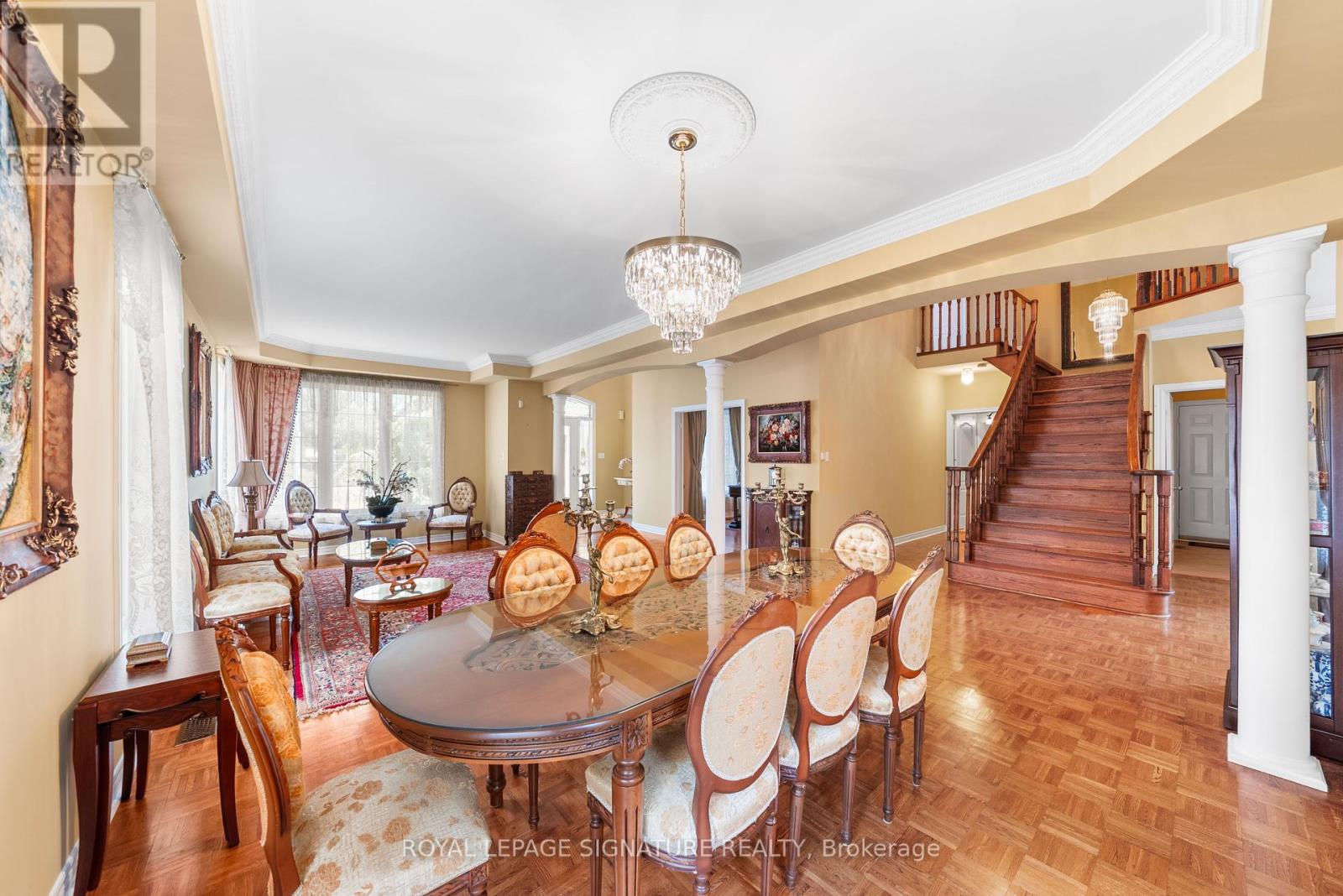 Photo 12 of 3 Linda Margaret Crescent, Richmond Hill ON
