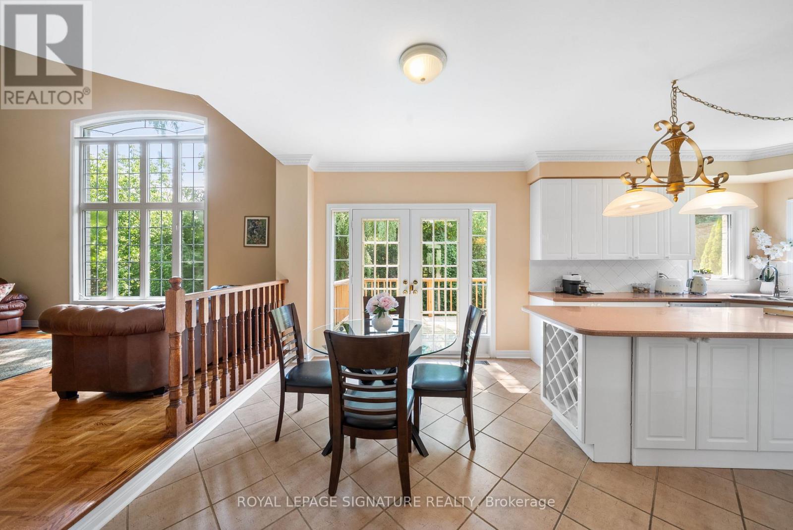 Photo 13 of 3 Linda Margaret Crescent, Richmond Hill ON