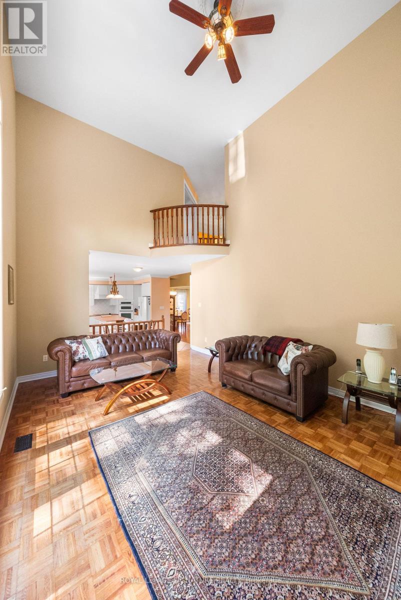 Photo 16 of 3 Linda Margaret Crescent, Richmond Hill ON