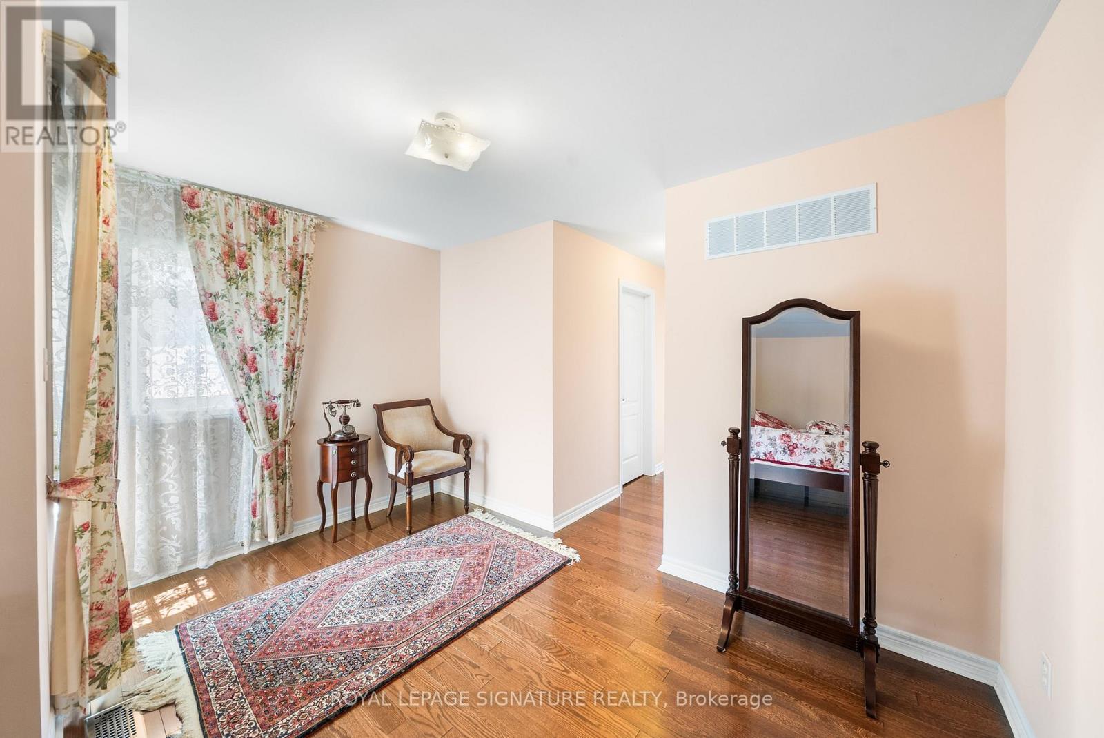 Photo 26 of 3 Linda Margaret Crescent, Richmond Hill ON
