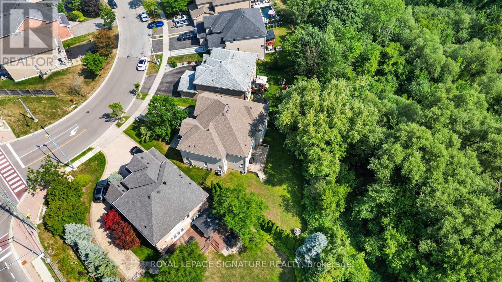 Photo 39 of 3 Linda Margaret Crescent, Richmond Hill ON