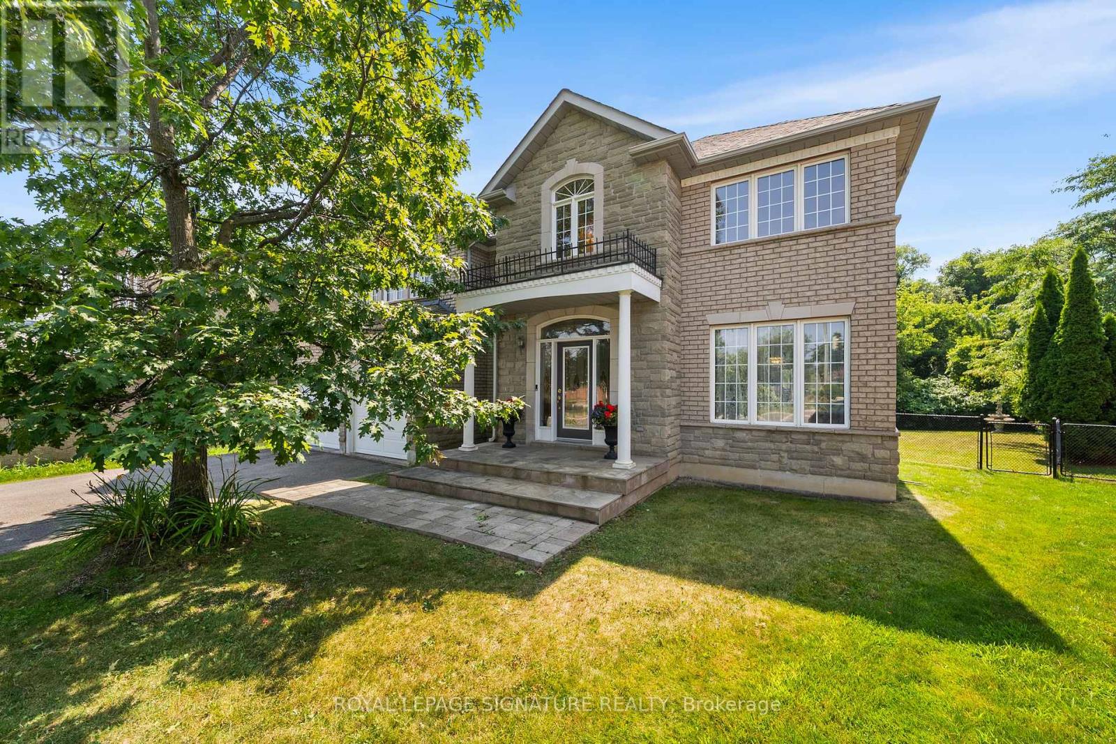 Photo 4 of 3 Linda Margaret Crescent, Richmond Hill ON