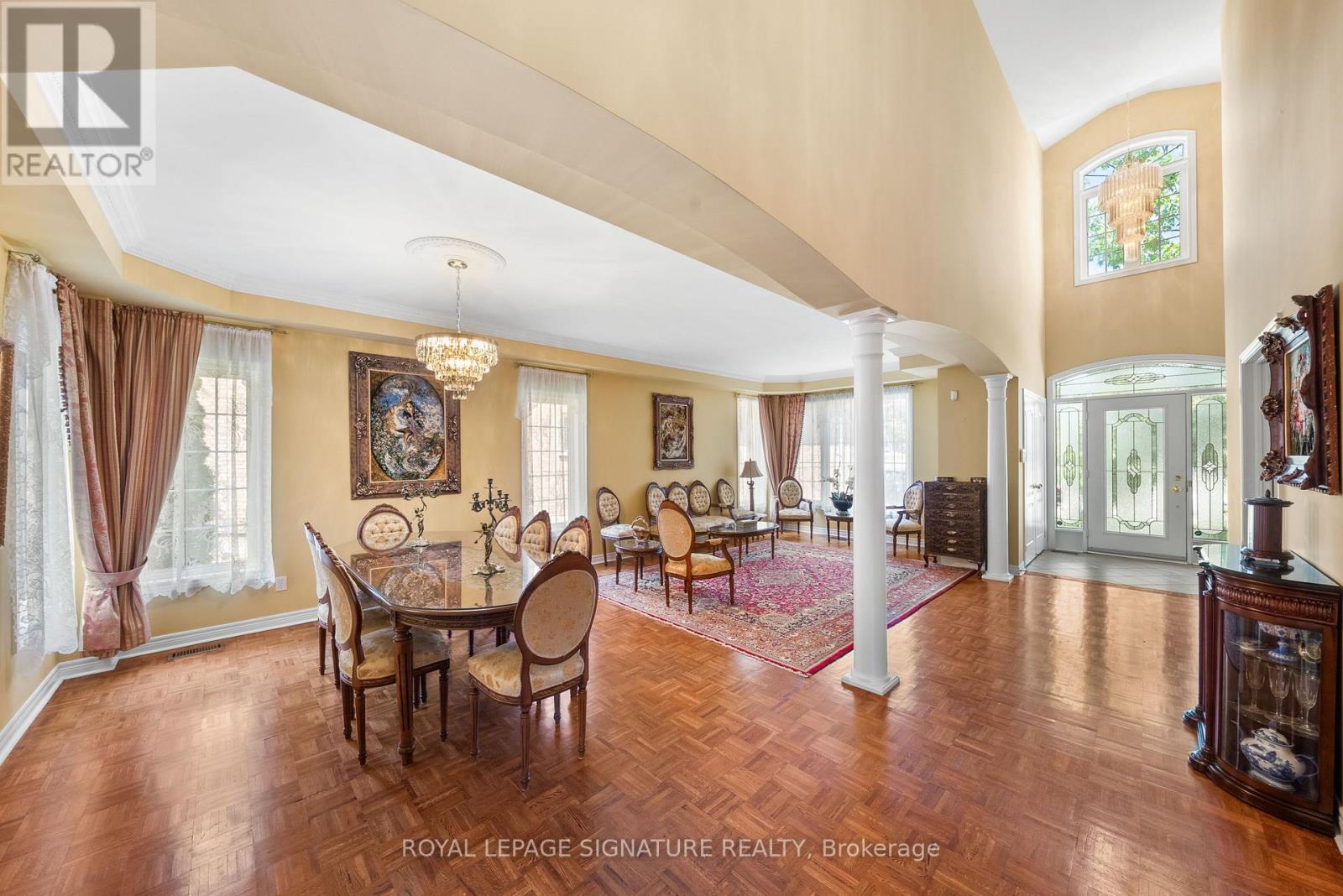 Photo 8 of 3 Linda Margaret Crescent, Richmond Hill ON