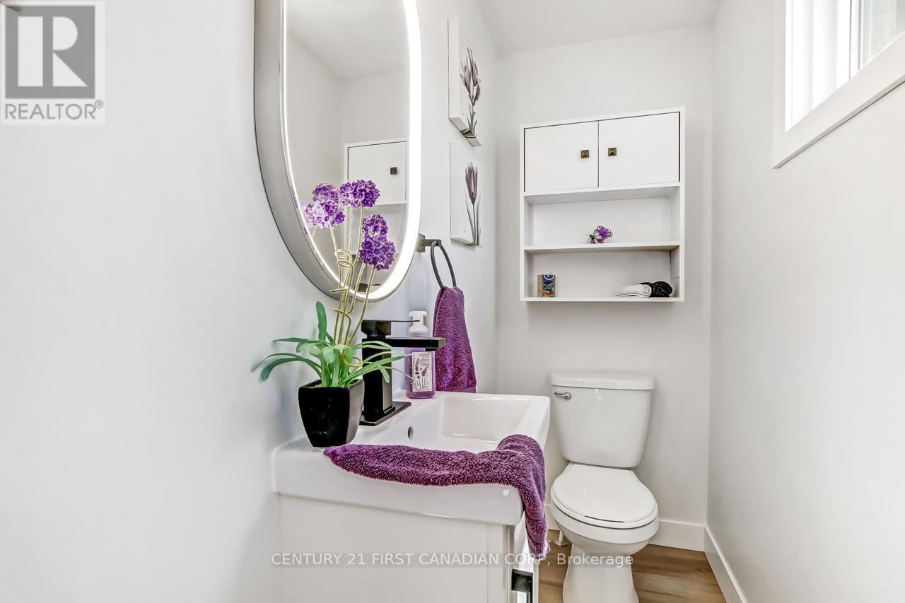 Photo 9 of 59 Augusta Crescent, London South ON