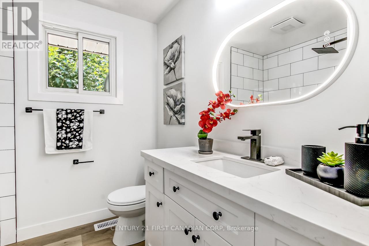 Photo 23 of 59 Augusta Crescent, London South ON