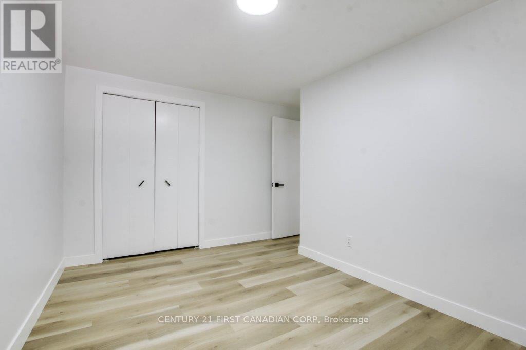 Photo 14 of 59 Augusta Crescent, London South ON