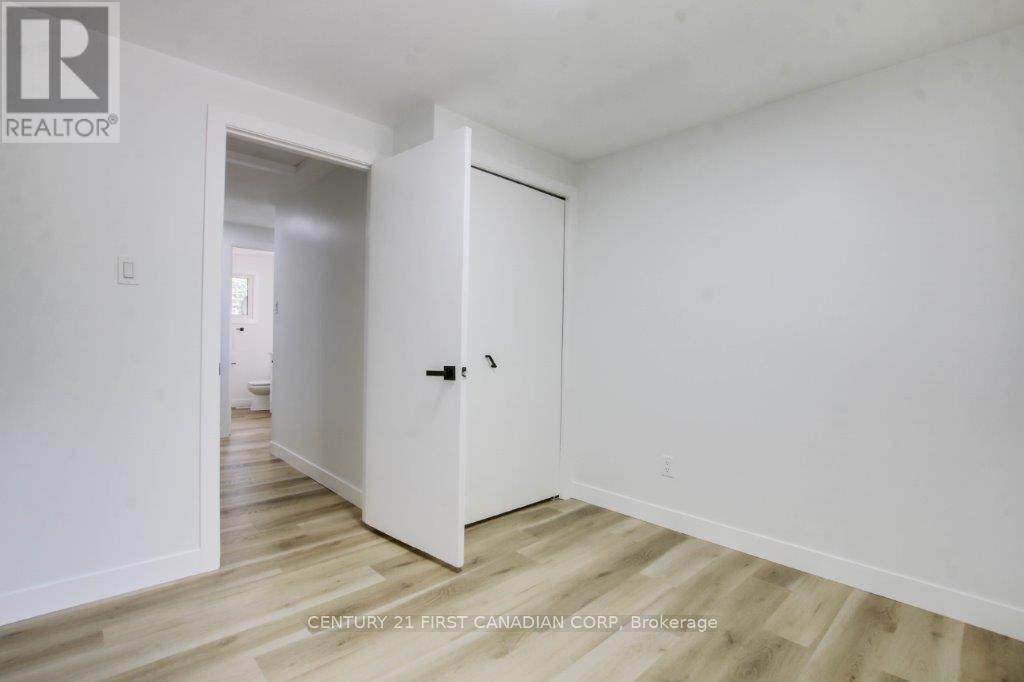 Photo 16 of 59 Augusta Crescent, London South ON