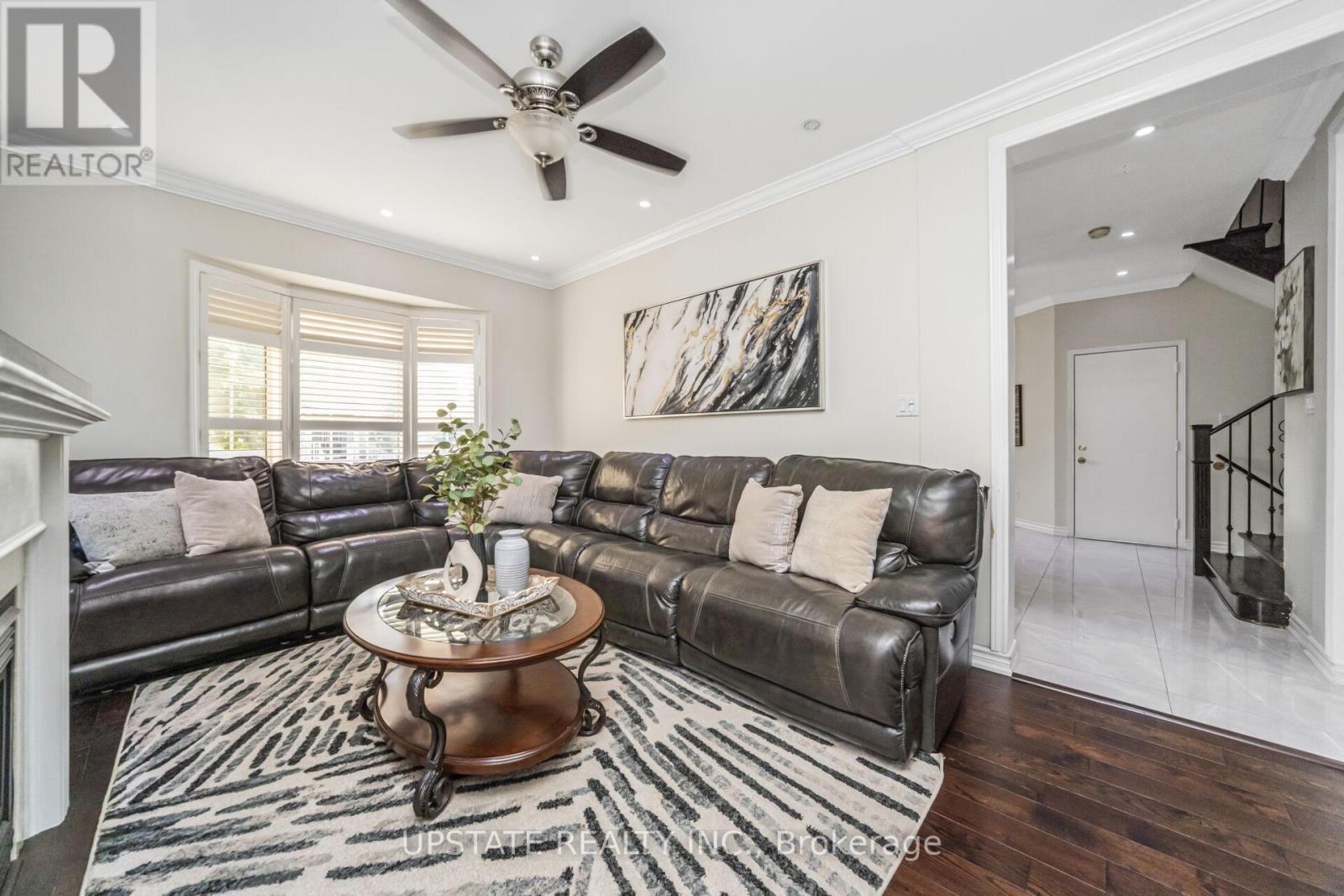Photo 12 of 48 Clementine Drive, Brampton ON