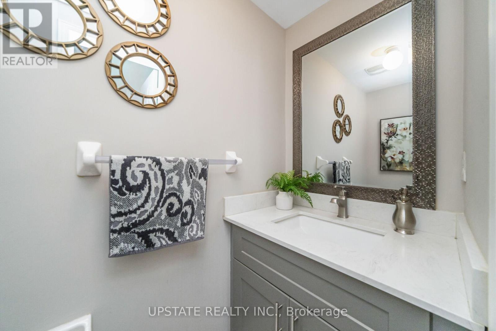 Photo 19 of 48 Clementine Drive, Brampton ON