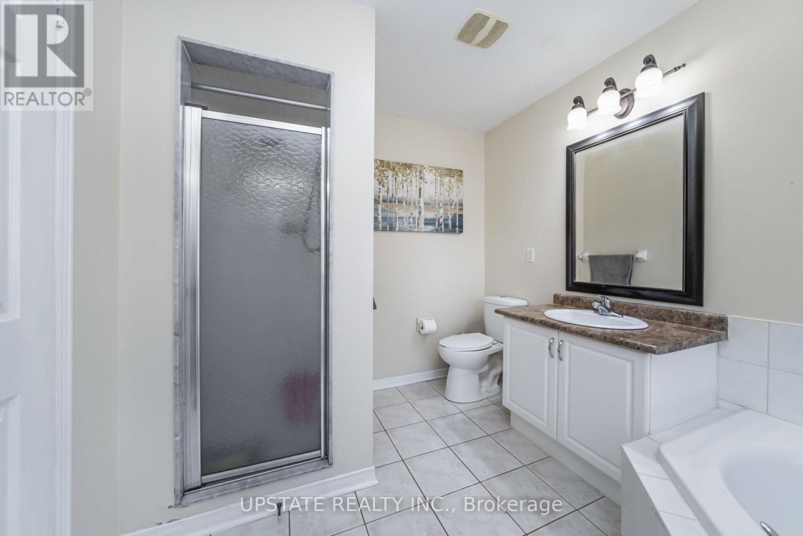Photo 23 of 48 Clementine Drive, Brampton ON