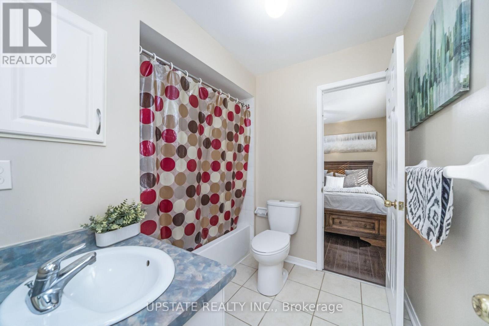 Photo 27 of 48 Clementine Drive, Brampton ON