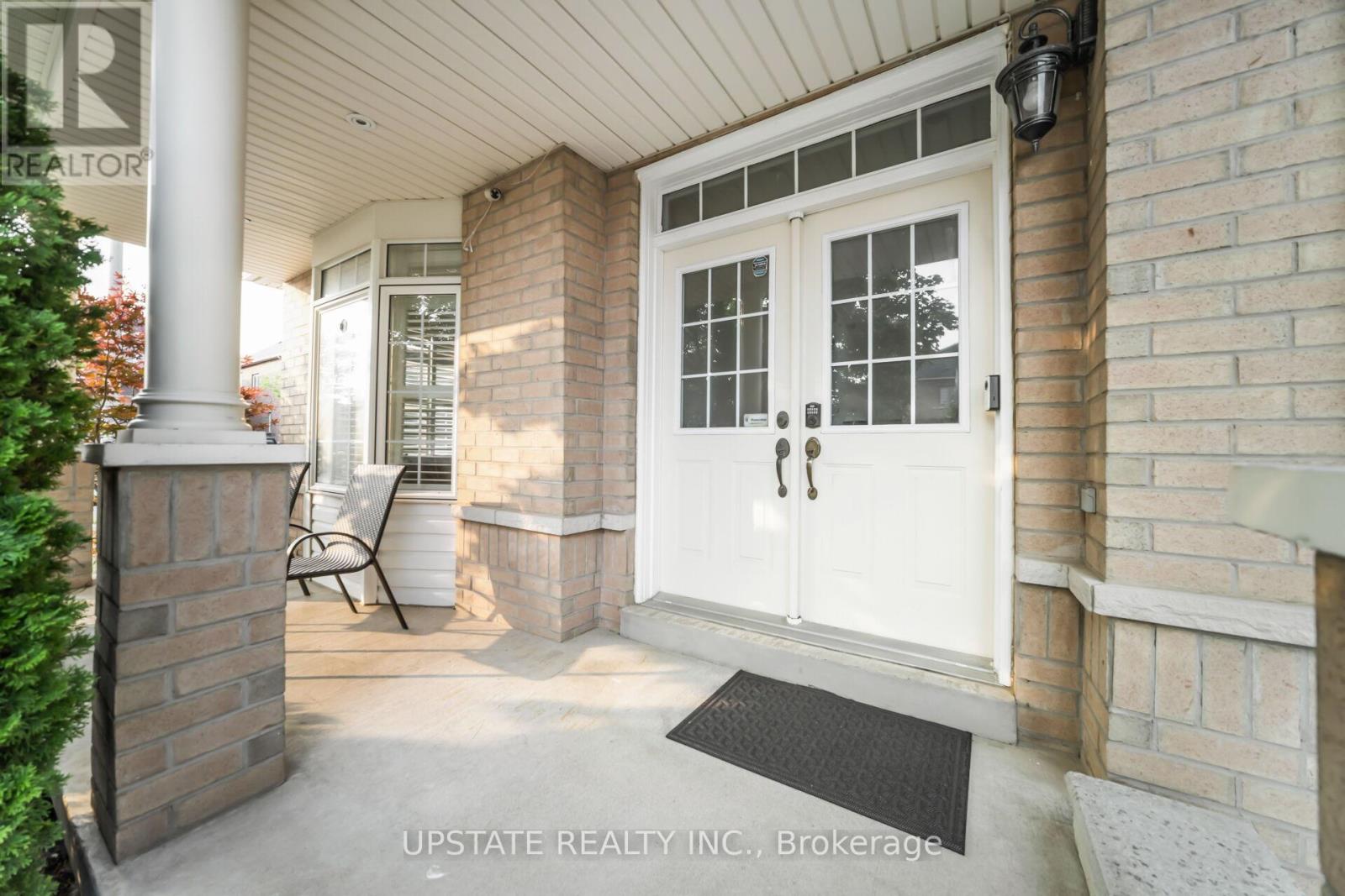Photo 3 of 48 Clementine Drive, Brampton ON