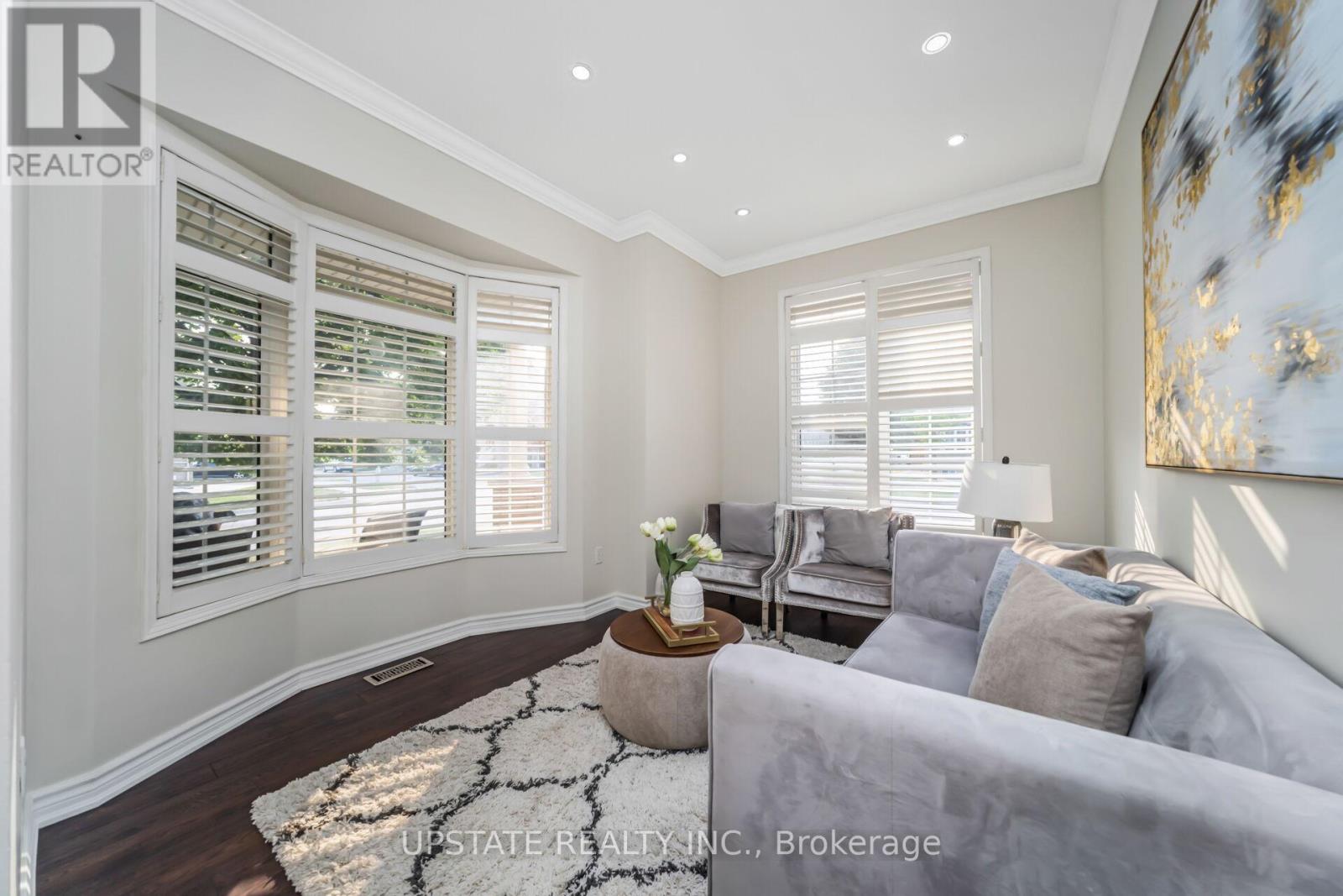 Photo 5 of 48 Clementine Drive, Brampton ON