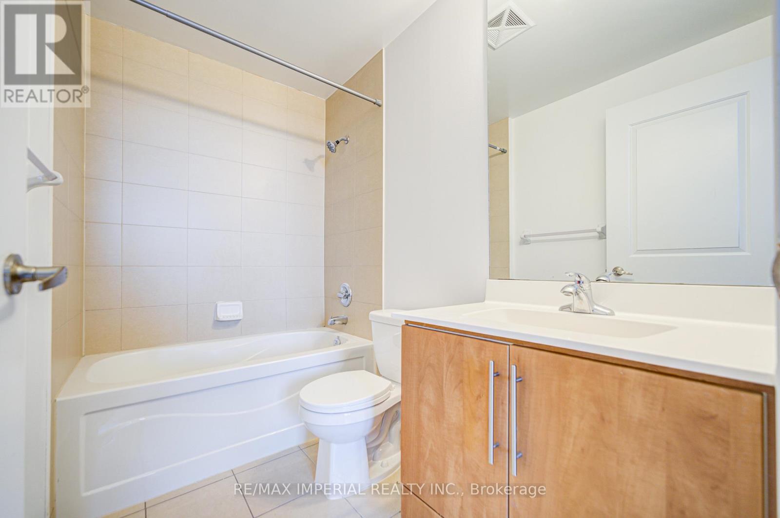 Photo 12 of 2508 330 Burnhamthorpe Road W, Mississauga ON