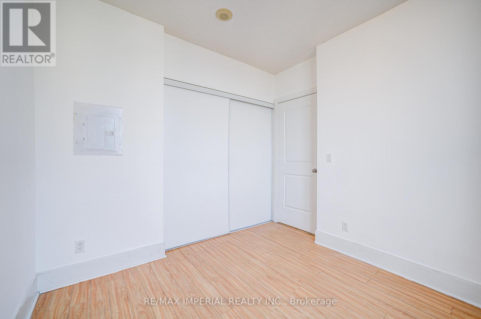 Photo 14 of 2508 330 Burnhamthorpe Road W, Mississauga ON