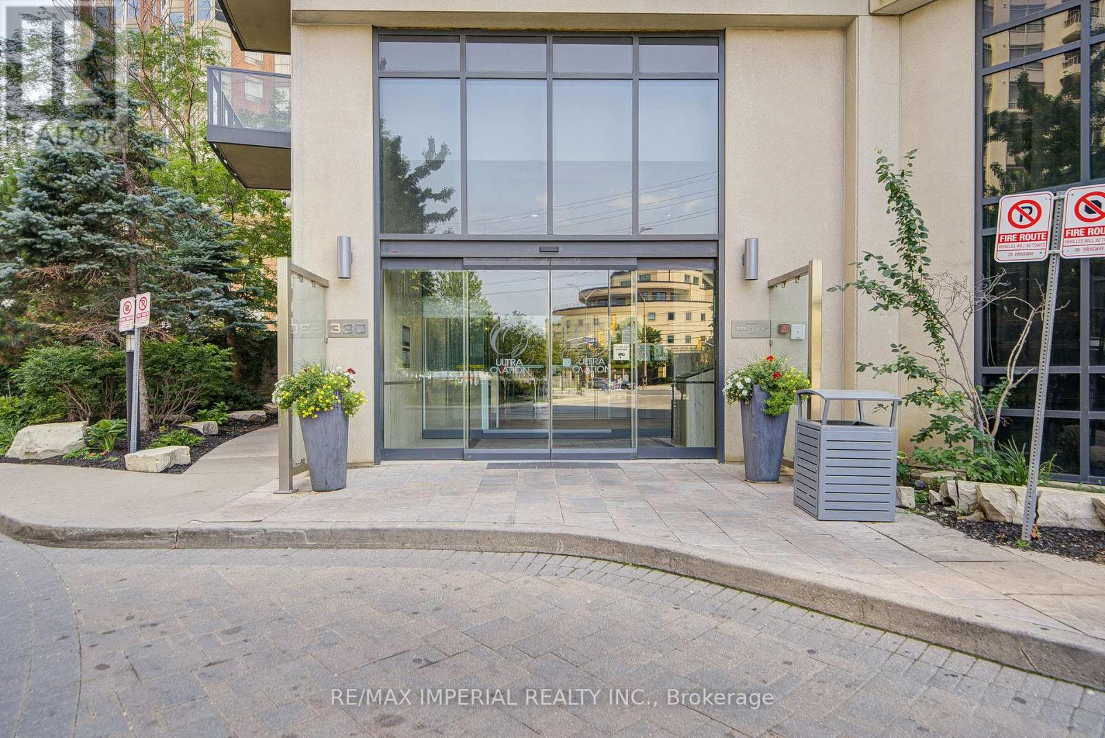Photo 2 of 2508 330 Burnhamthorpe Road W, Mississauga ON