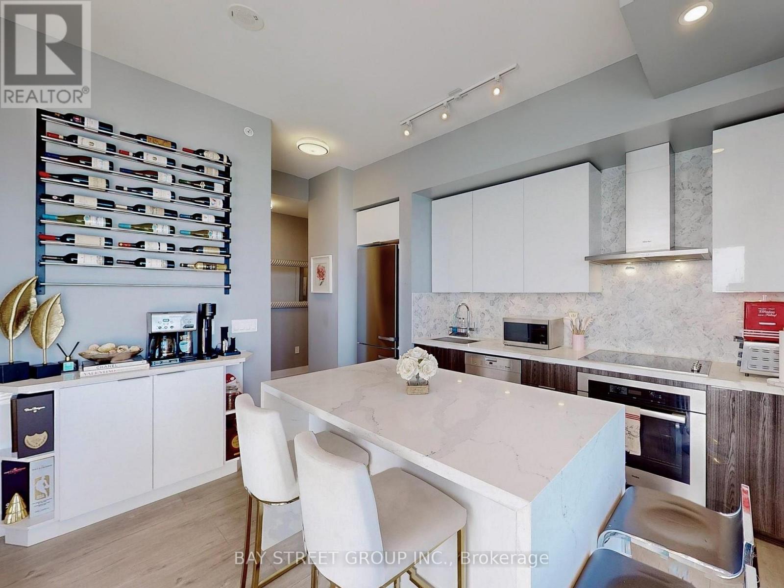 Photo 4 of Lph 07 A 30 Shore Breeze Drive, Toronto ON