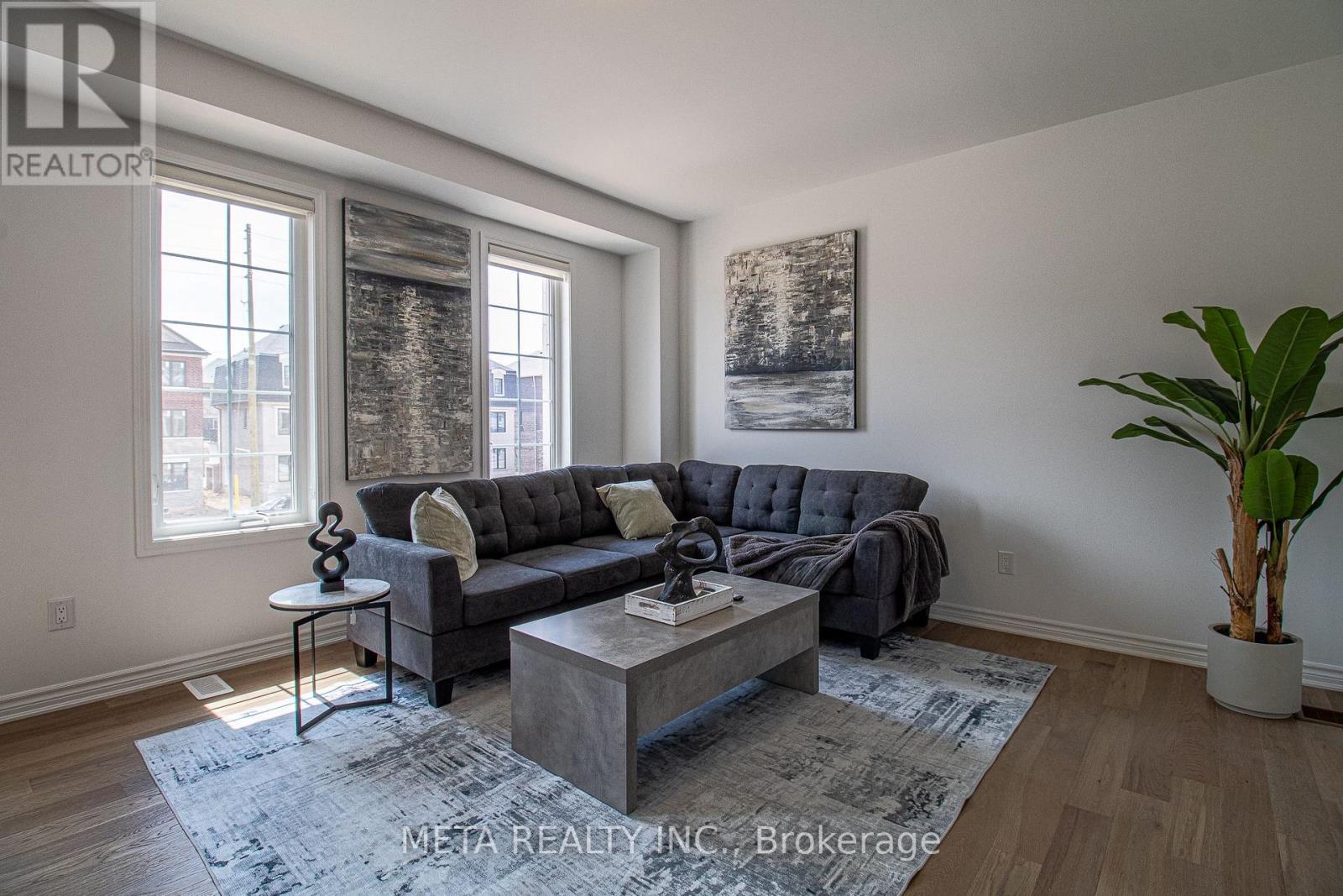 Photo 16 of 1359 William Halton Parkway, Oakville ON