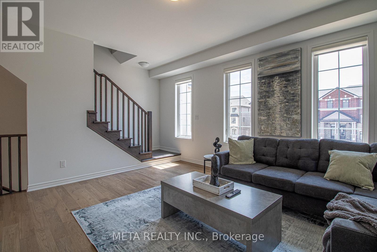 Photo 17 of 1359 William Halton Parkway, Oakville ON