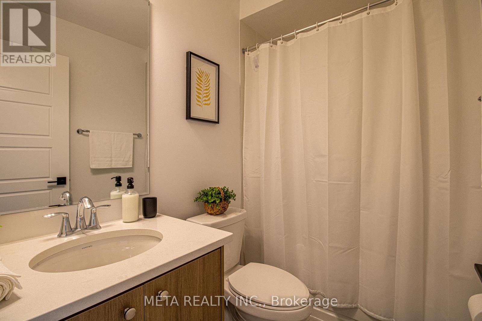 Photo 21 of 1359 William Halton Parkway, Oakville ON