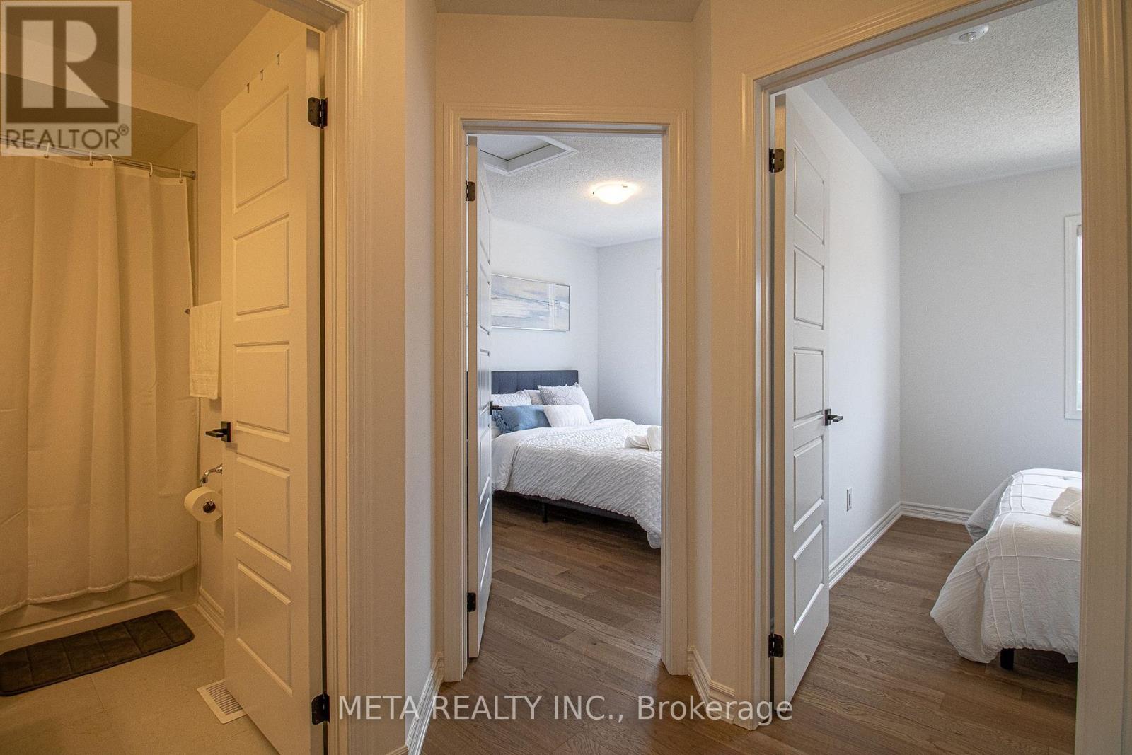 Photo 22 of 1359 William Halton Parkway, Oakville ON