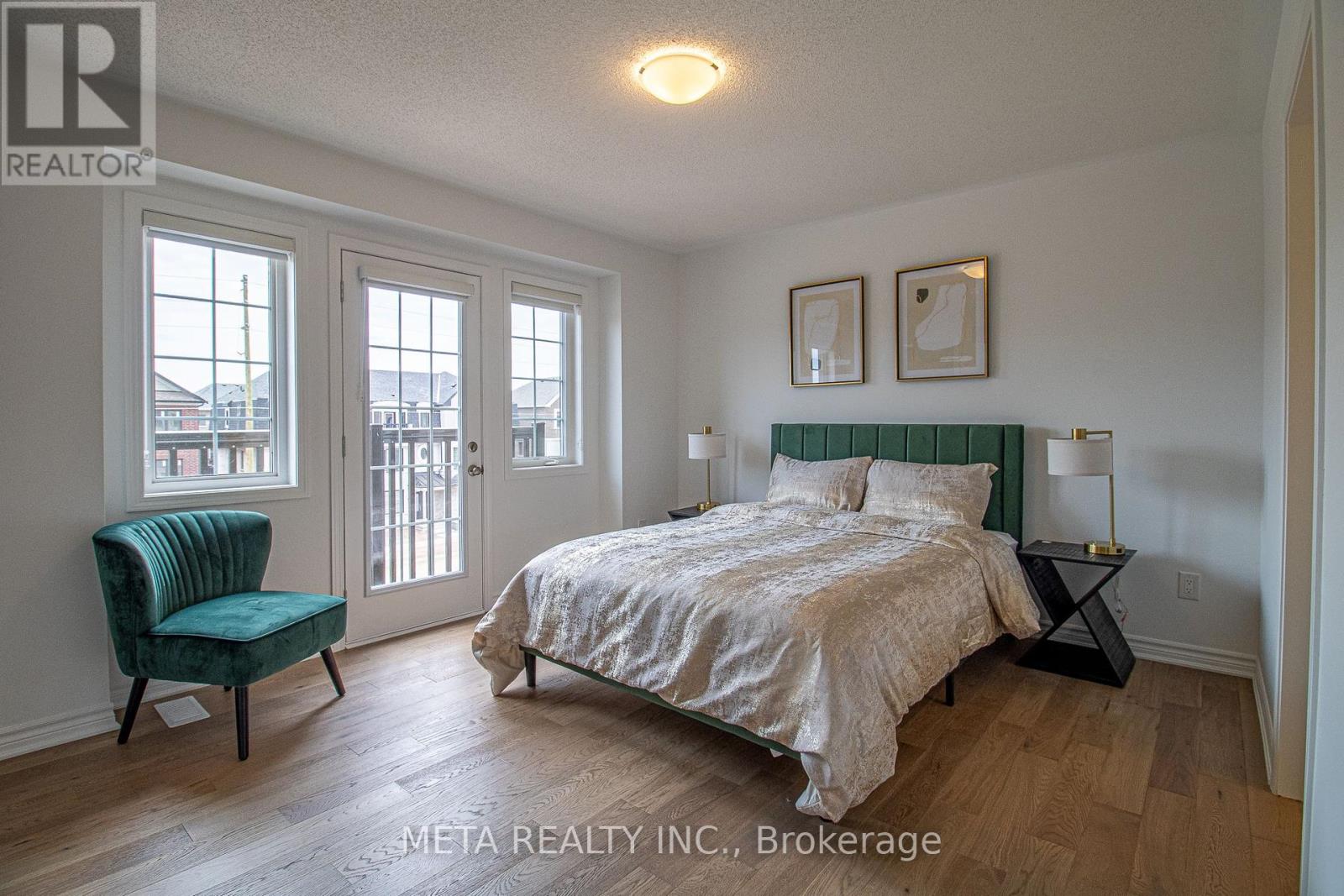 Photo 24 of 1359 William Halton Parkway, Oakville ON