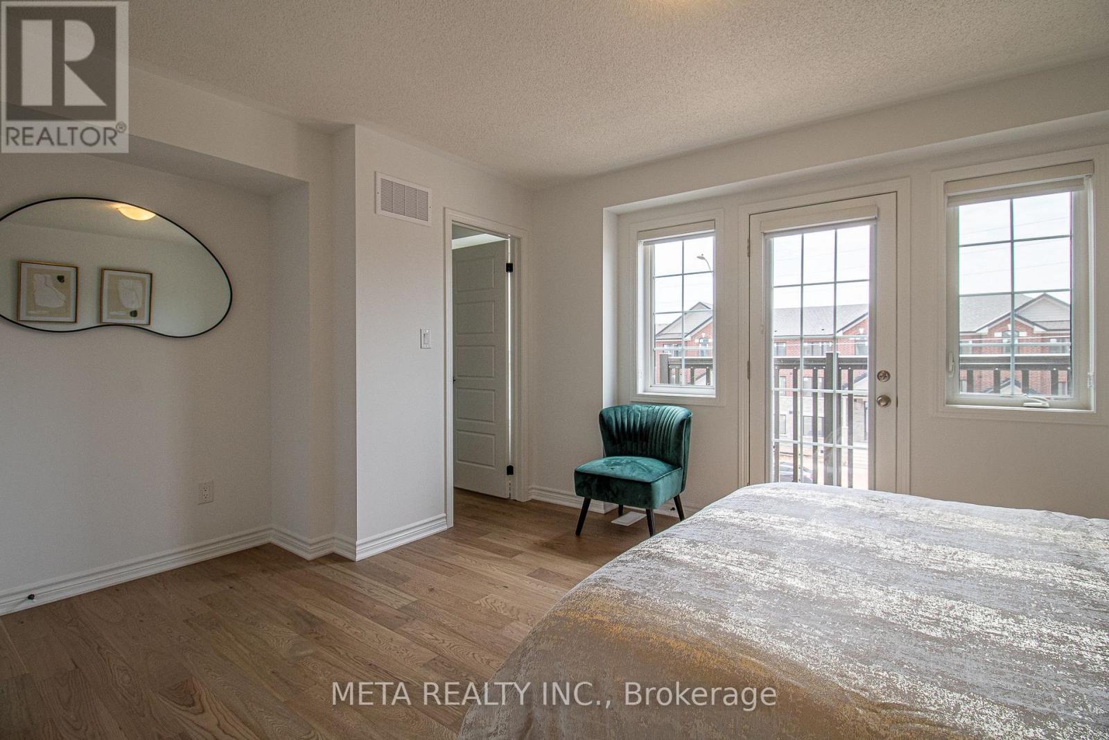 Photo 28 of 1359 William Halton Parkway, Oakville ON