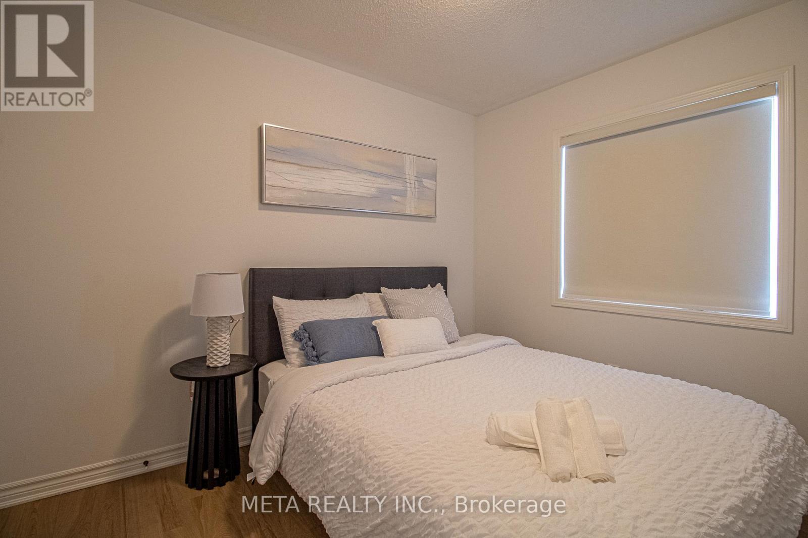 Photo 32 of 1359 William Halton Parkway, Oakville ON