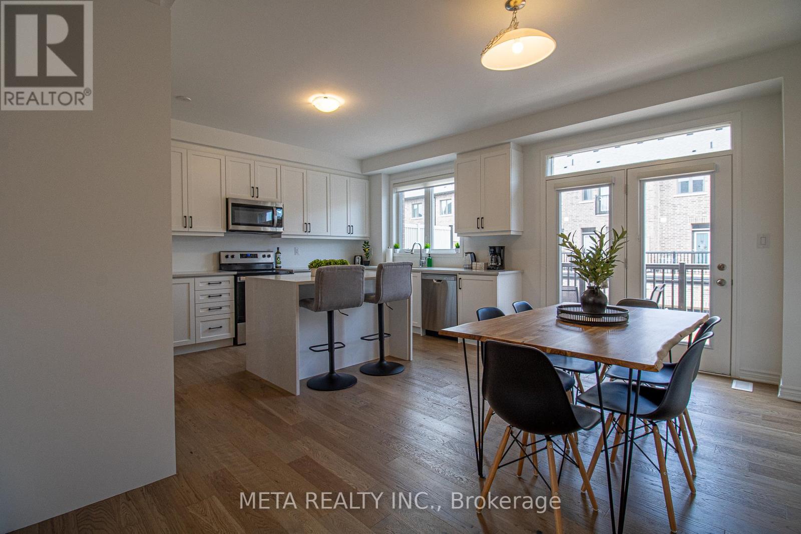 Photo 6 of 1359 William Halton Parkway, Oakville ON