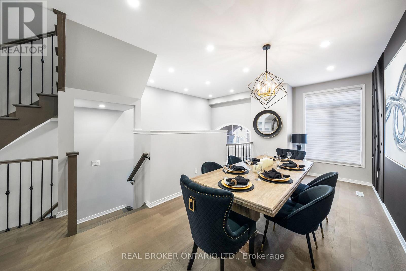 Photo 14 of 114 Preston Meadow Avenue, Mississauga ON