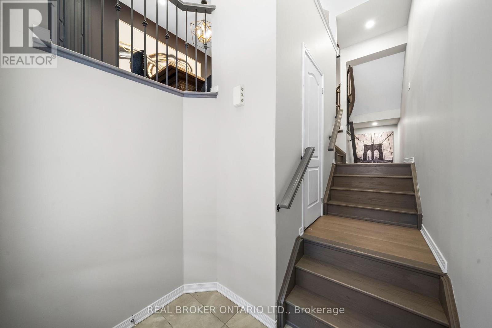 Photo 19 of 114 Preston Meadow Avenue, Mississauga ON