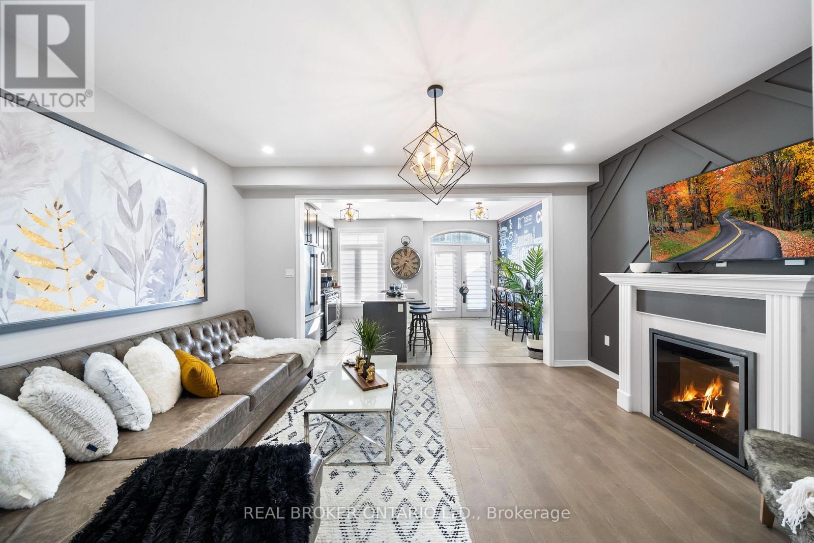 Photo 2 of 114 Preston Meadow Avenue, Mississauga ON