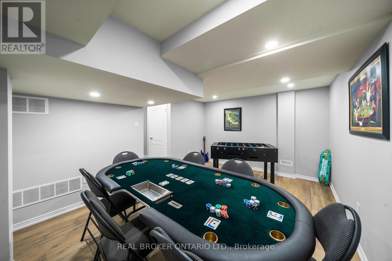 Photo 25 of 114 Preston Meadow Avenue, Mississauga ON
