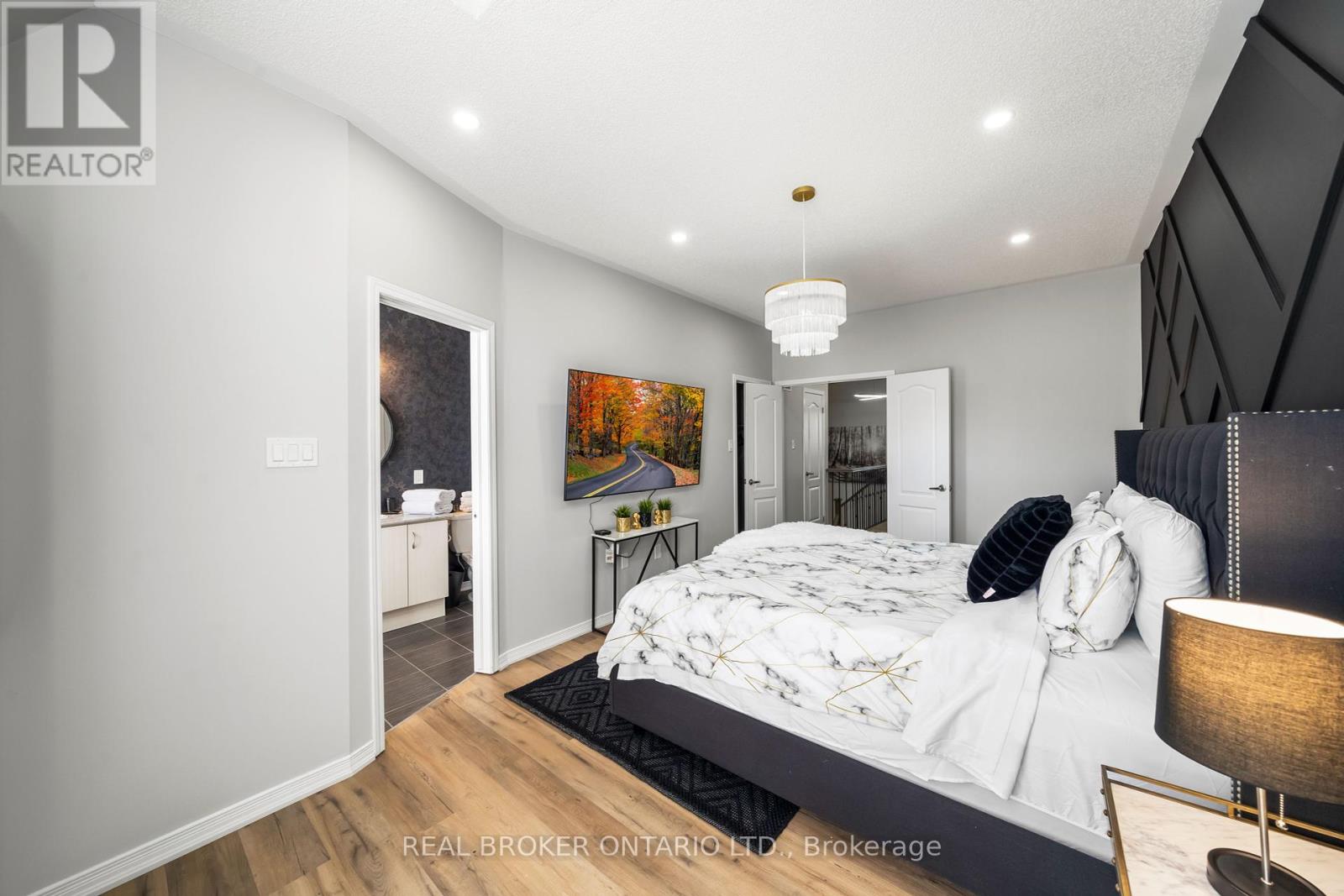 Photo 30 of 114 Preston Meadow Avenue, Mississauga ON
