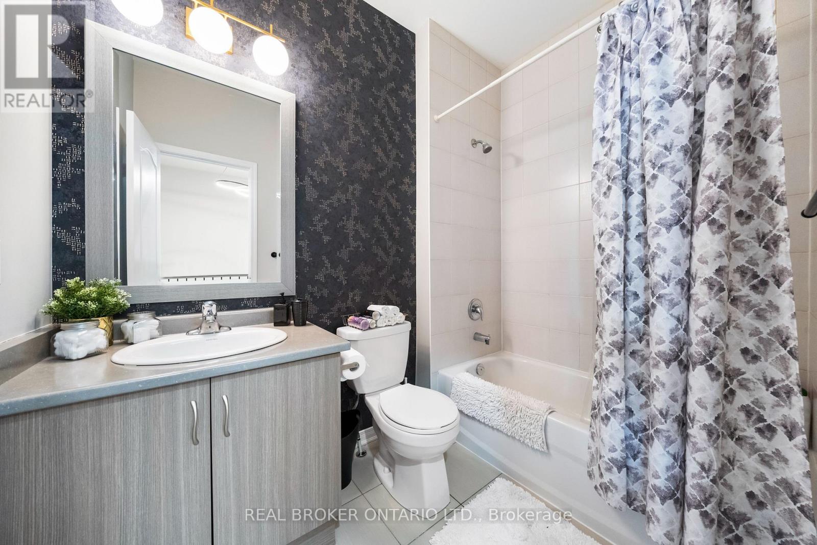 Photo 38 of 114 Preston Meadow Avenue, Mississauga ON