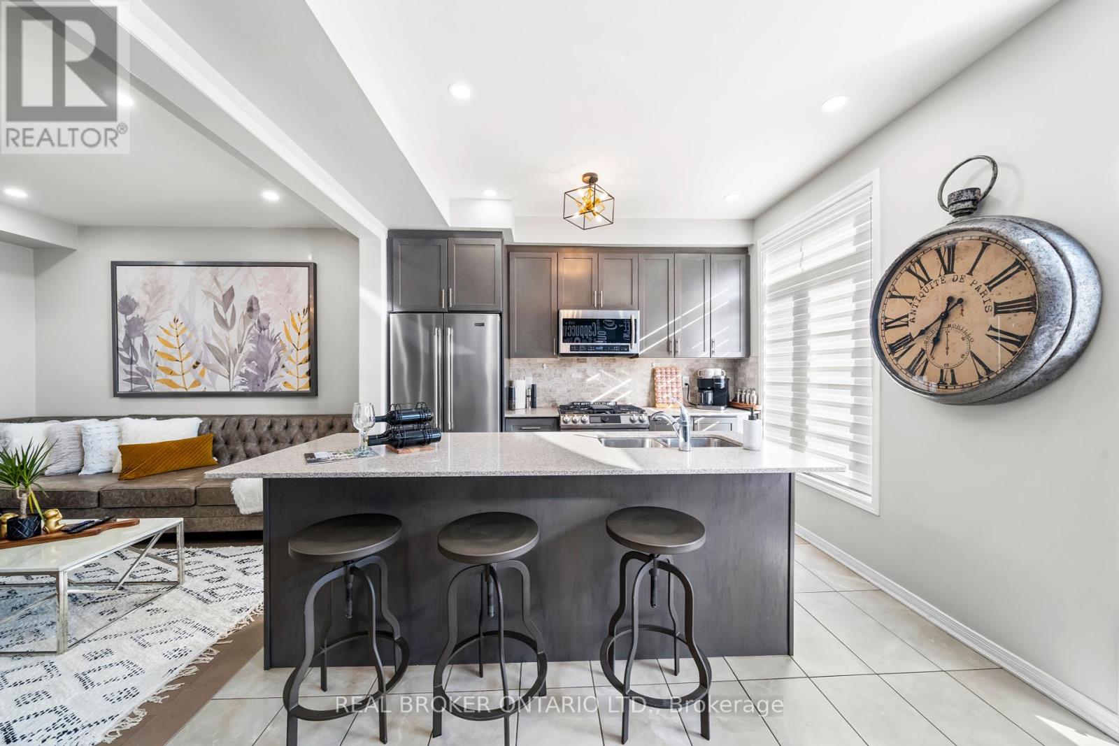 Photo 8 of 114 Preston Meadow Avenue, Mississauga ON