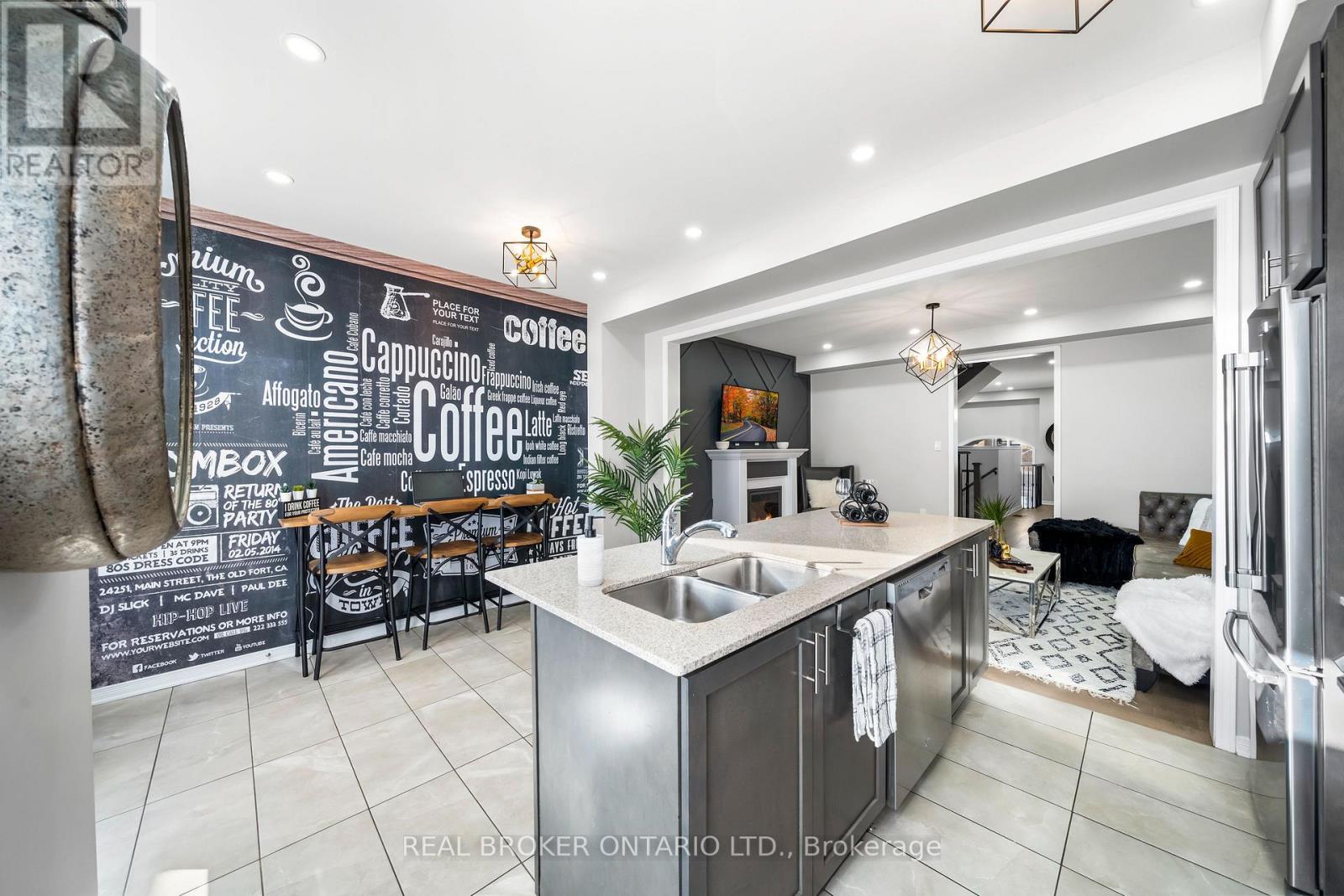 Photo 9 of 114 Preston Meadow Avenue, Mississauga ON