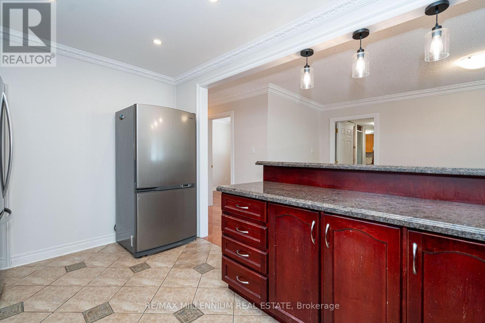 Photo 15 of 120 Madoc Drive, Brampton ON