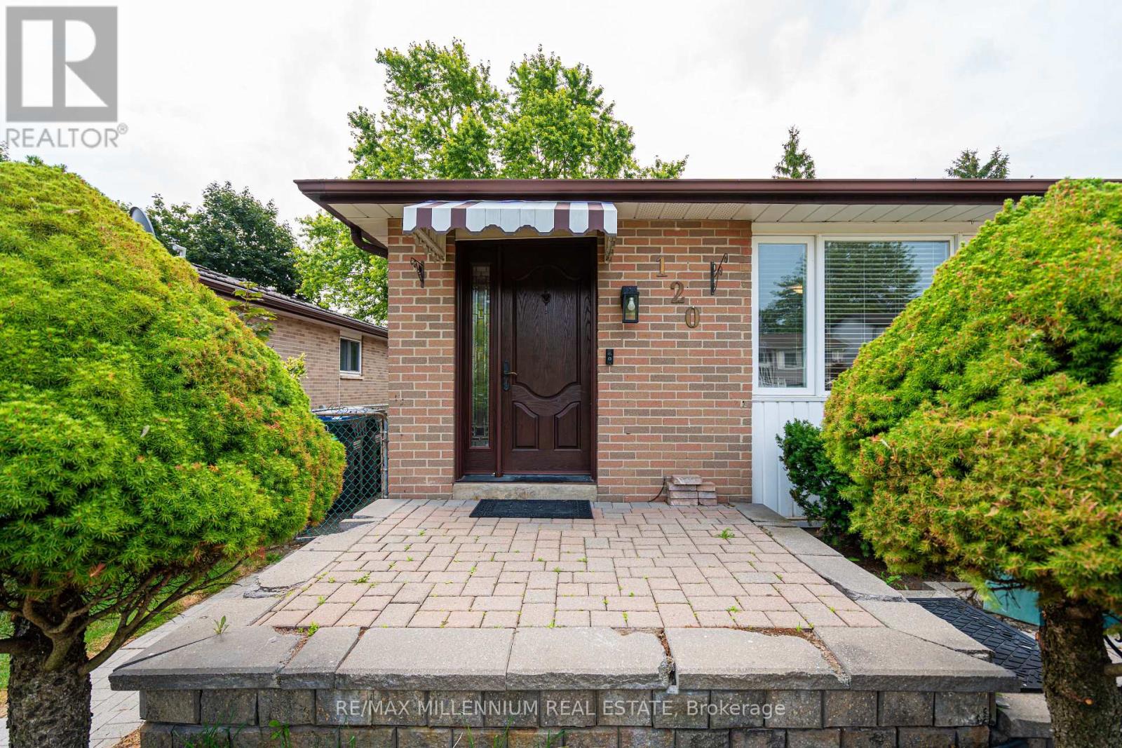 Photo 2 of 120 Madoc Drive, Brampton ON