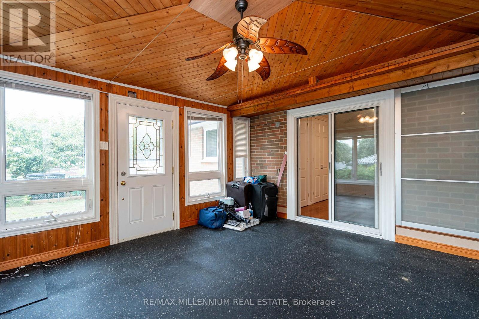 Photo 24 of 120 Madoc Drive, Brampton ON