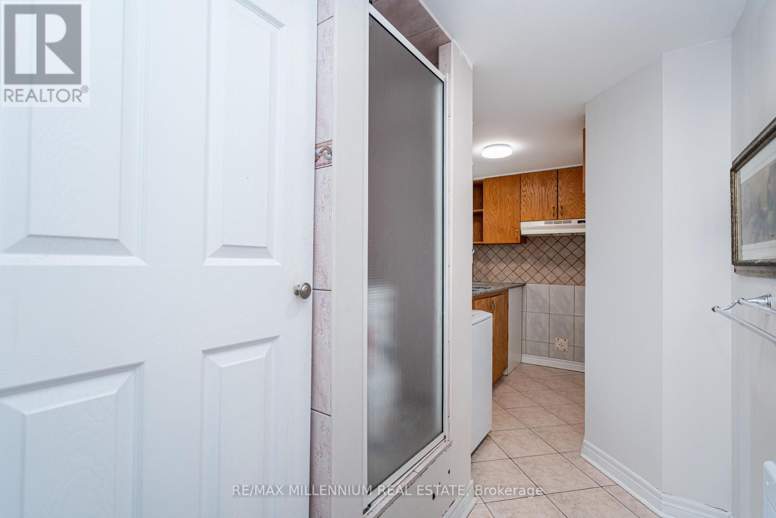 Photo 37 of 120 Madoc Drive, Brampton ON