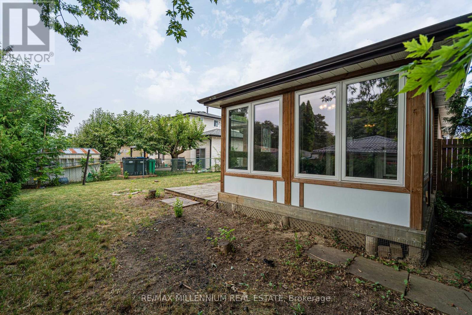 Photo 43 of 120 Madoc Drive, Brampton ON