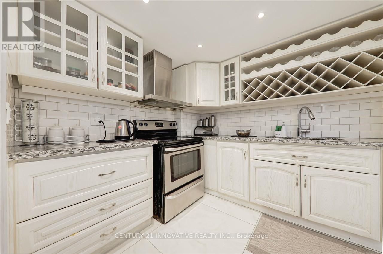 Photo 12 of 1004 10 Markbrook Lane, Toronto ON