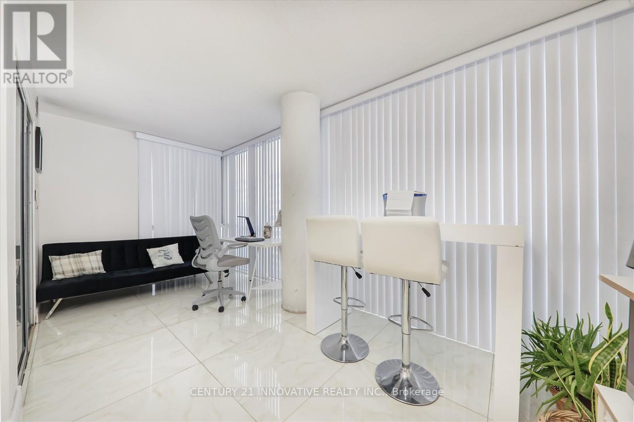 Photo 14 of 1004 10 Markbrook Lane, Toronto ON