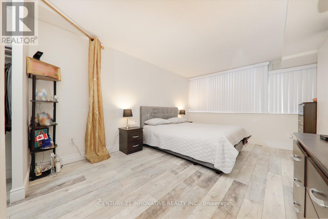Photo 19 of 1004 10 Markbrook Lane, Toronto ON