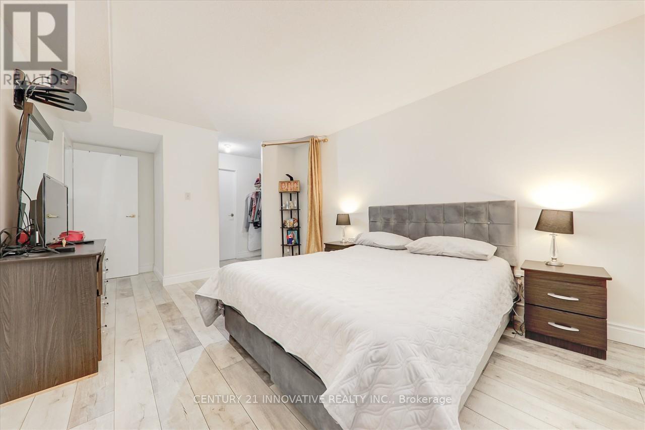 Photo 21 of 1004 10 Markbrook Lane, Toronto ON