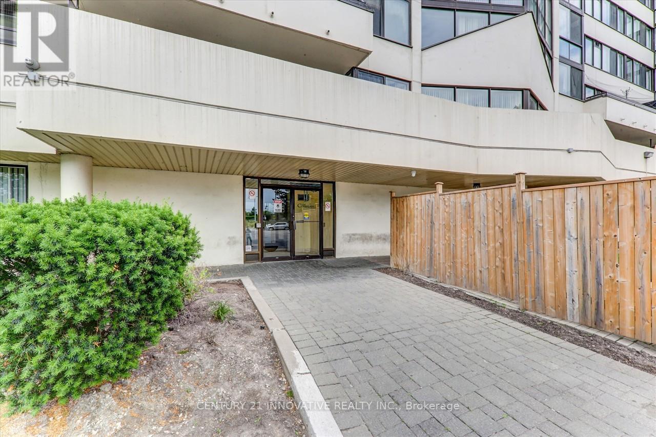 Photo 25 of 1004 10 Markbrook Lane, Toronto ON