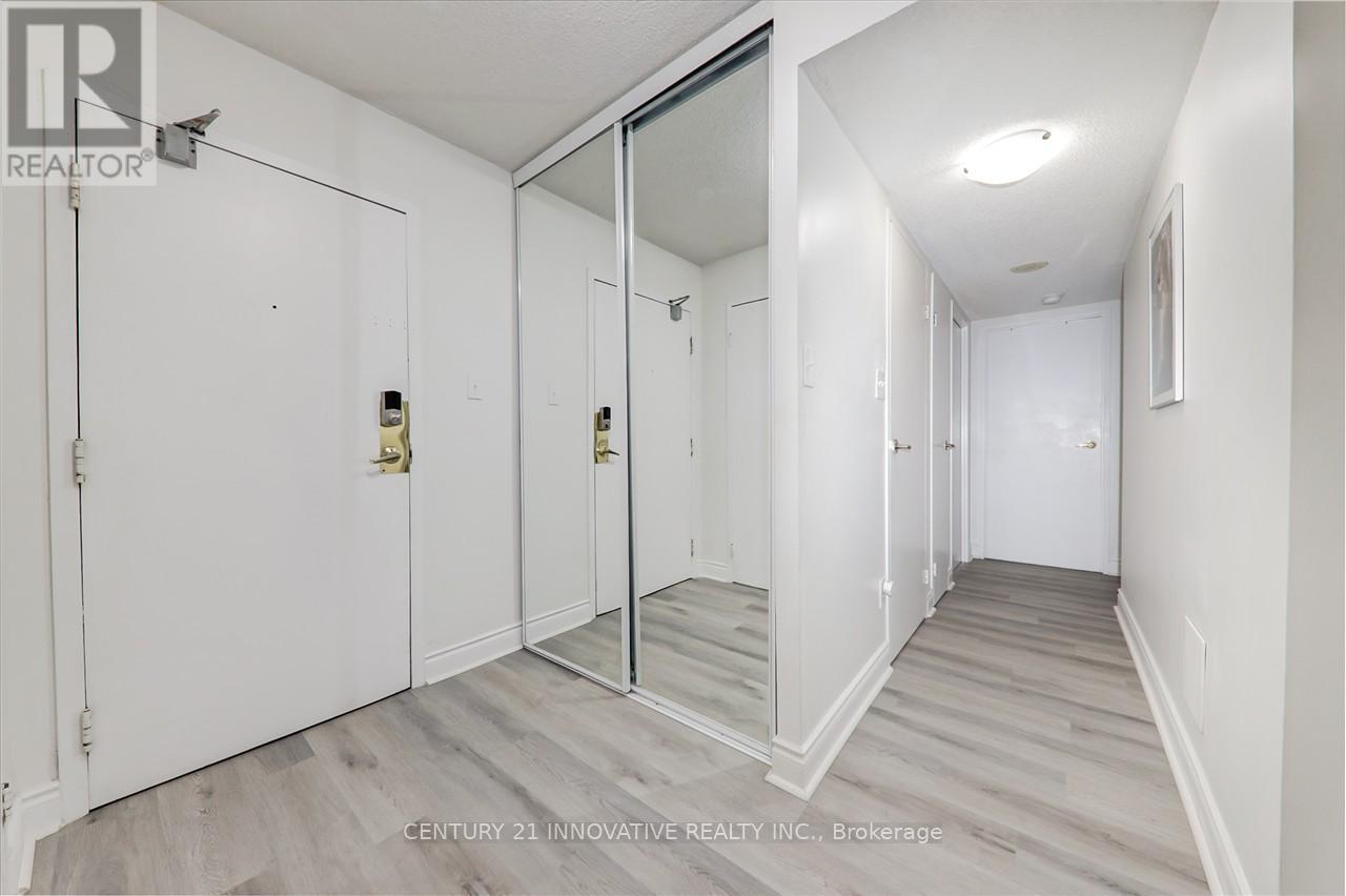 Photo 7 of 1004 10 Markbrook Lane, Toronto ON